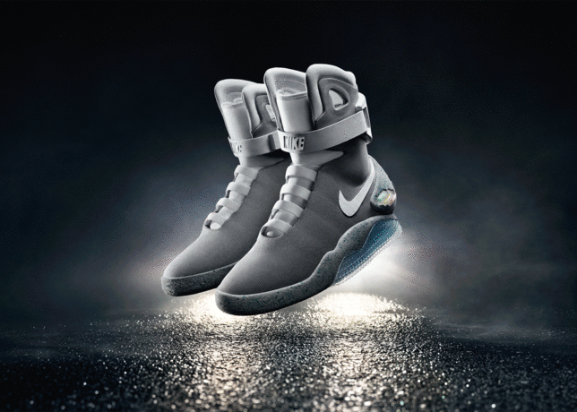 do nike air mags tie themselves